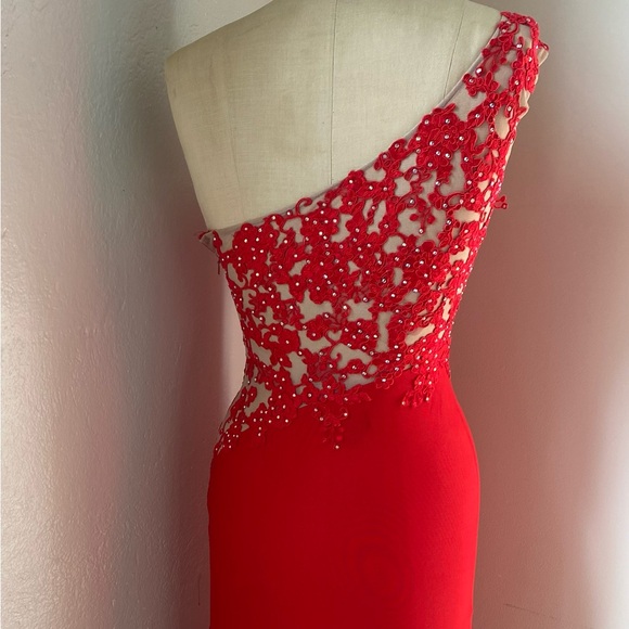 One Shoulder Red Dress Xscape - Picture 4 of 4